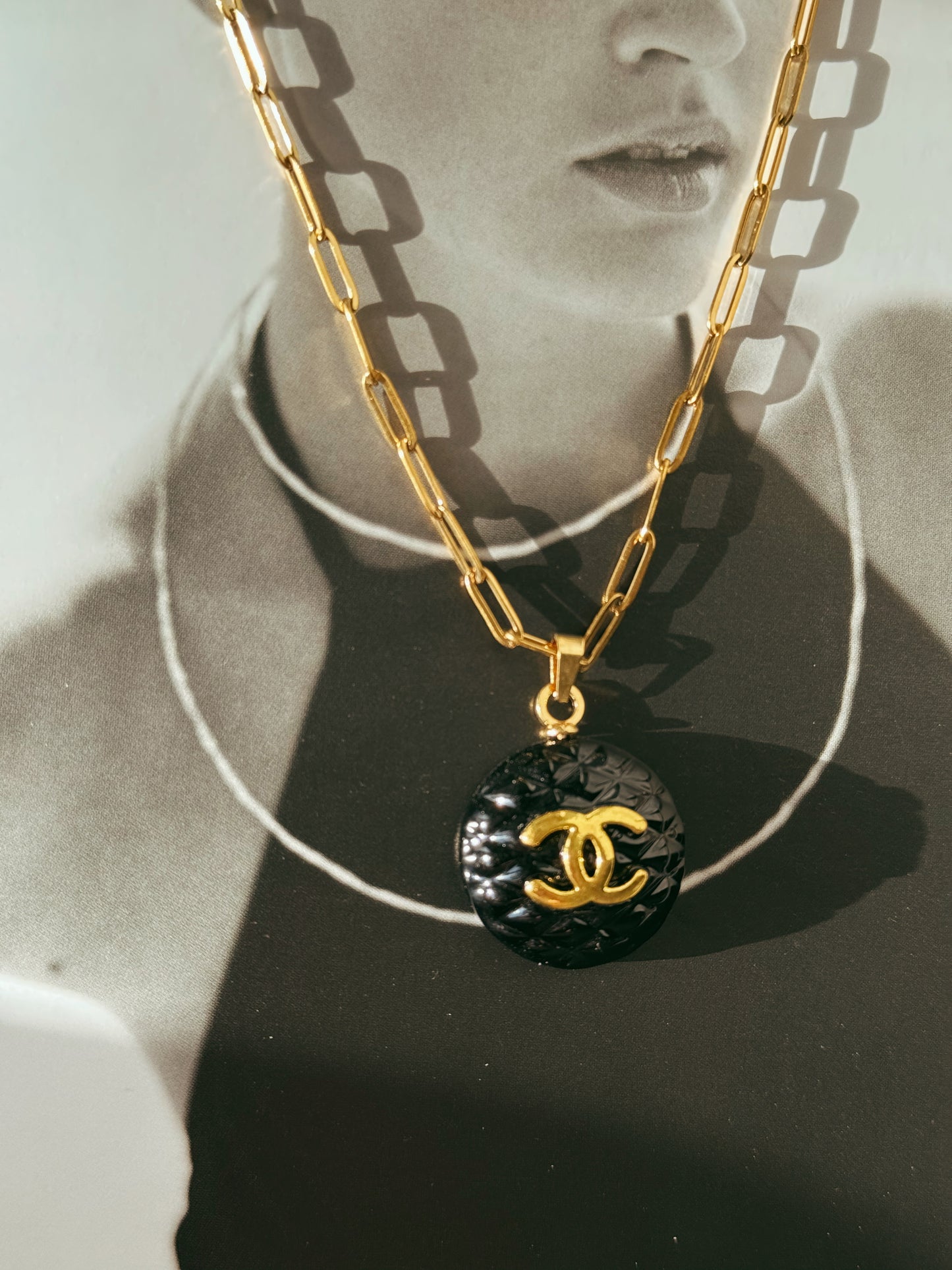 Jezabel Pendant