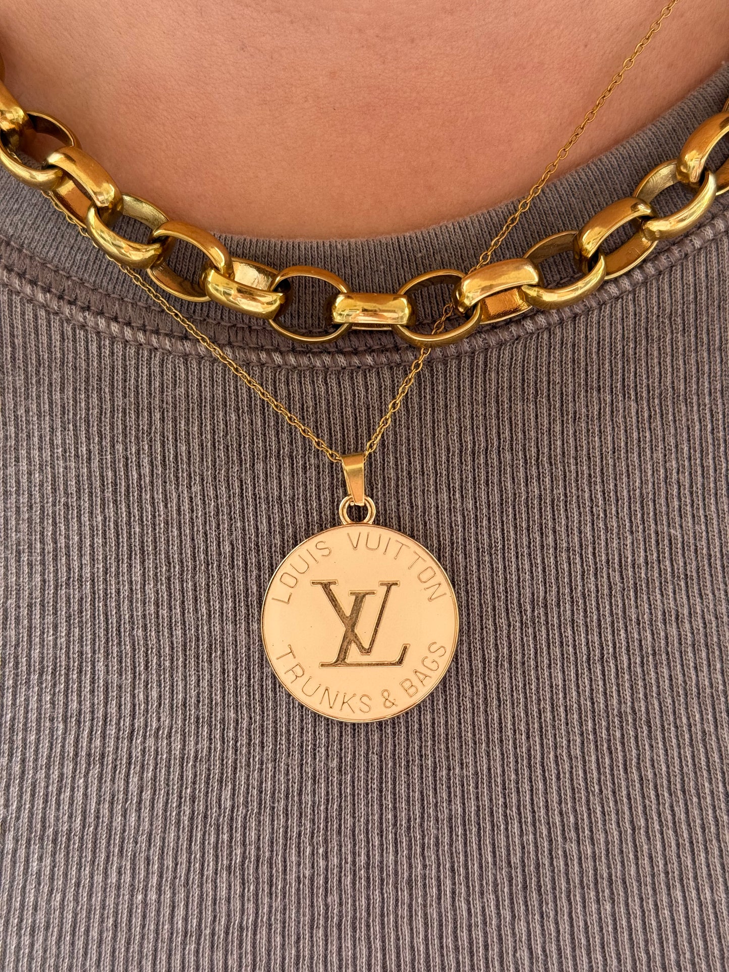 Tan Trunk Pendant