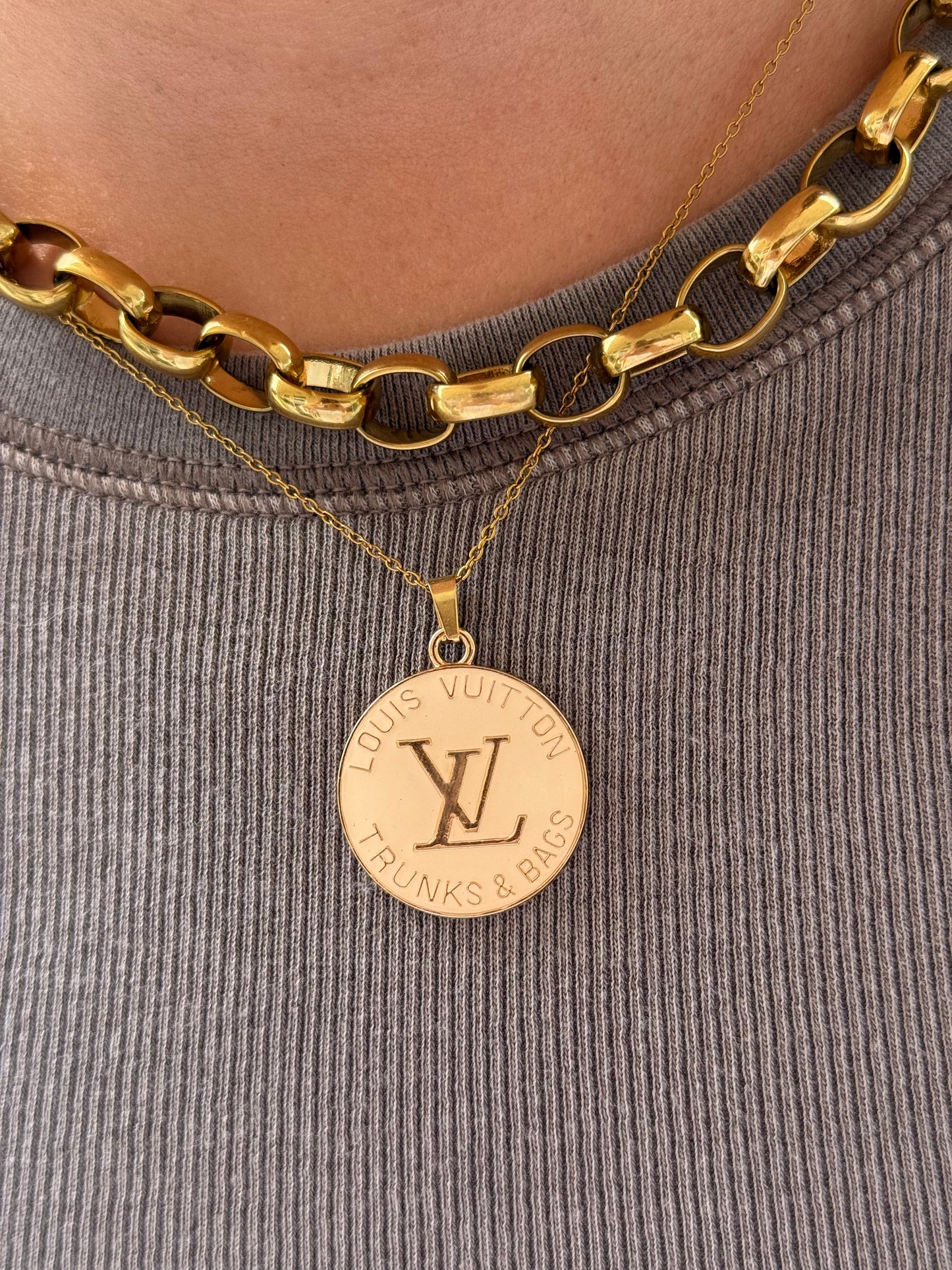 Tan Trunk Pendant