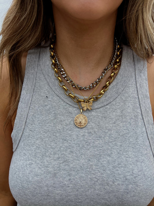 Gold Aphrodite Pendant