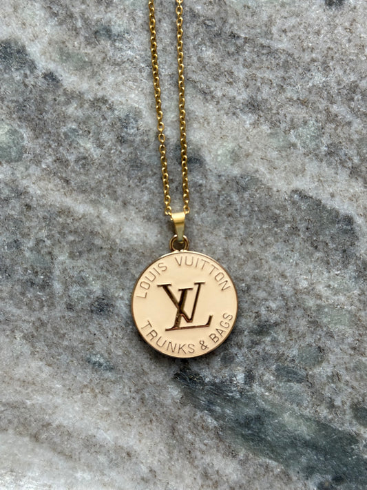 Tan Trunk Pendant