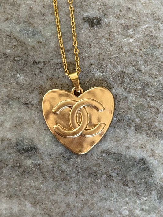 Avery Pendant